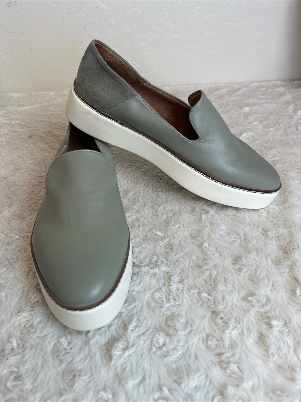 Nordstrom Rack Sandra Sz 8 Leather Slip-On Shoes Sage Green White Platform Sole